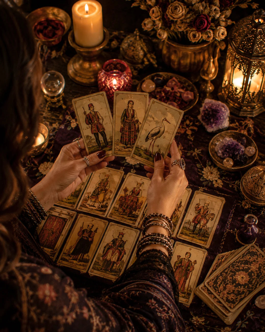 Gece Falcıları Yorumcu Katya Bulgar tarotu yorumu tanıtım görseli